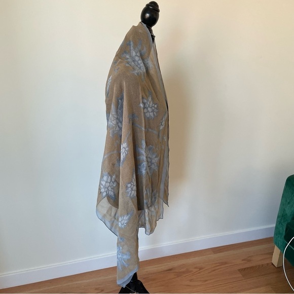 GIORGIO ARMANI Silk Brown Blue Floral Print Scarf EUC One Size - Picture 6 of 10